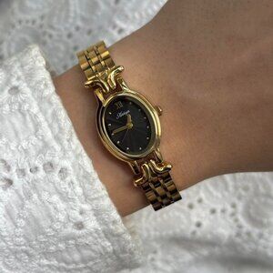 Sku:0161 vintage style gold mini watch + in a gift box They fit any hand size